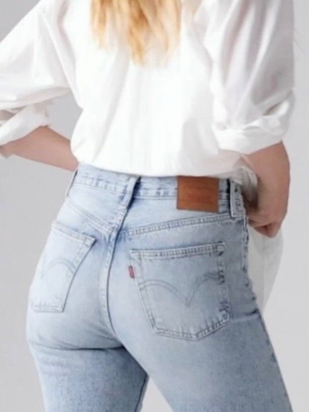 VNTG [Levi's] 501s High Rise Straight 90s Light Blue Jeans | Small · 4